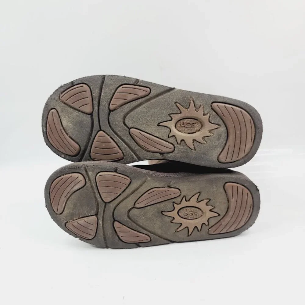 UGG women tan